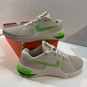 Nike Men’s 12. Metcon 8 phantom green. Pre-owned in damaged box